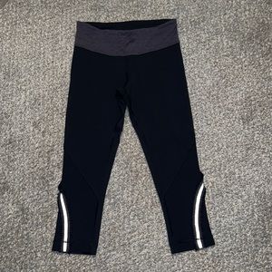 Lululemon capris leggings. 4